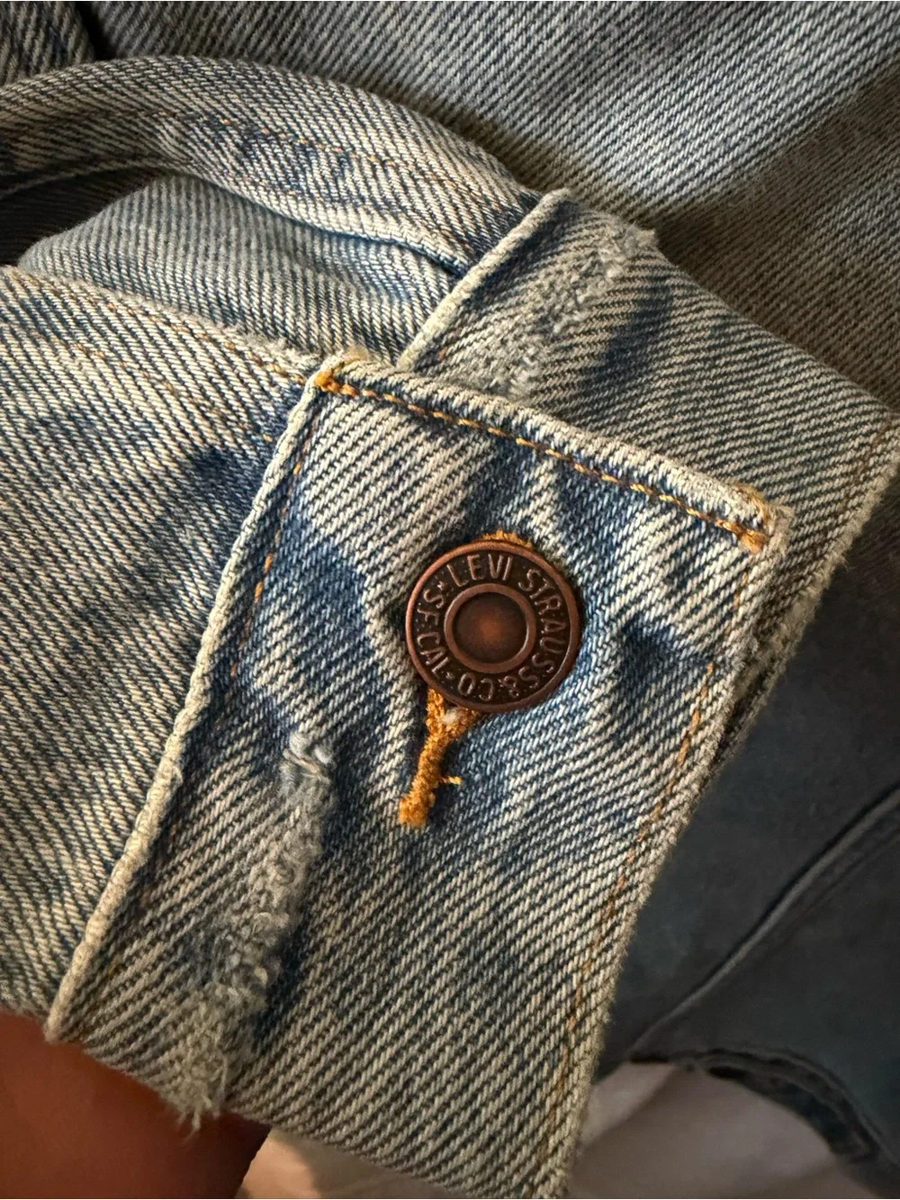 Levi's Denim Jacket in a Light Wash Blue - Picture 3 of 5